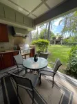 Hawaiian-Style Garden View 2-Br Villa, Ground Floor AC Kitchen & Beach Club Pass