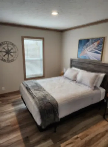 Cozy cottage w/1 bedroom, WiFi, AC in tranquil Springville close to boat ramps