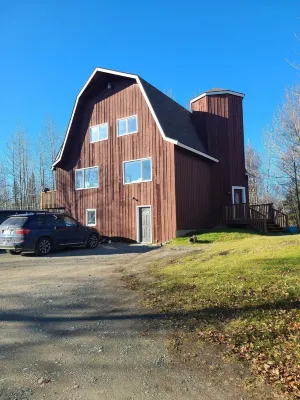 Large 20-25 Bed Residence Centrally Located - Great for Groups! Hotels in Gateway