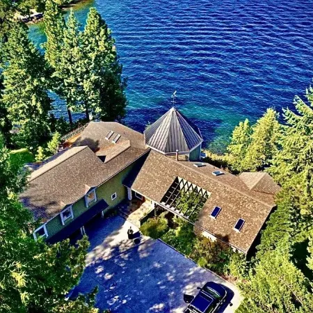 +Luxury Lakefront for 12+ Private Beach & Dock, GameRoom, Indoor Koi Pond!