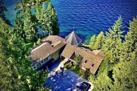 +Luxury Lakefront for 12+ Private Beach & Dock, Huge GameRoom & Indoor Koi Pond!