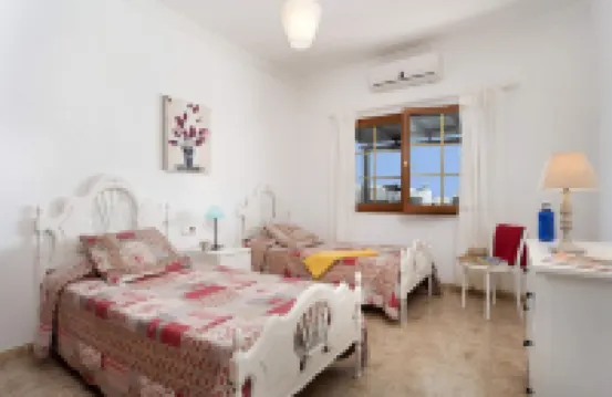 Villa Juanita Lanzarote - Beautiful luxury villa with private swimming pool.