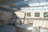 House with large garden Hotel a Ploneour-Lanvern