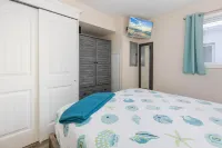 Cocktails & Dreams with Ocean + Pool Views Hotels in Wildwood Crest