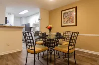 Vinings Vista: Your Serene VRBO Escape in Georgia Hotels in Vinings