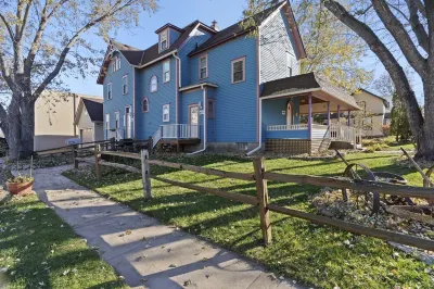 The Nininger Historic Apt - Walk to DT and River, King Bed, Pet Friendly