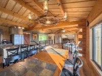 Luxurious Cabin in Alaska w/ Hot Tub & Cedar Sauna Hotels near Sunderland Ranch