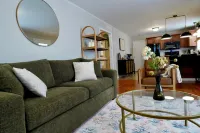 Hillside Haven with King Suite Hotels in Weaverville