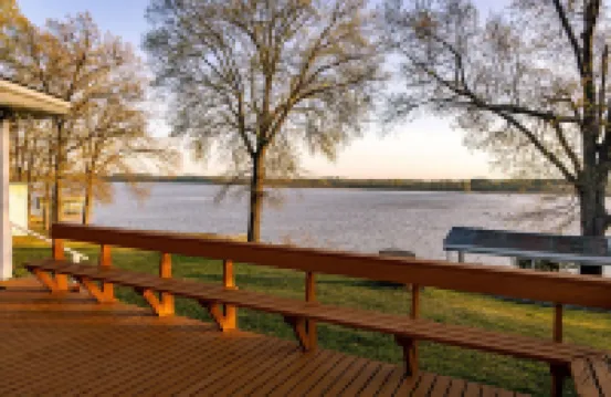 Slice of Heaven on the Lake