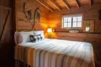 Secluded Lake Front Cabin w/ Private Dock/Boat Slip, Large Deck, Grill, WiFi.