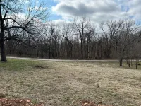 Lake view Stockton cabin.  Close to water. Hotels in Cedar County
