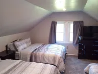 Pointe Haven,  Right Off the North Channelwith or Without Pontoon!480/330 Hotels in Algonac