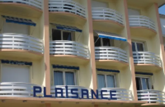 Studio apartment for 2 P - south facing balcony with lake classified  - center