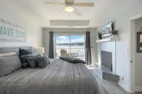 Stunning Main Channel View 3 Bed 2 Bath Walk In Unit Sleeps 8