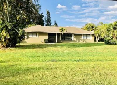Private Pool Home in Sandpiper/Club Med Minutes from Beaches