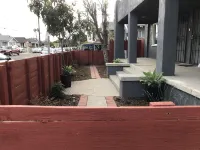 2bed 1bath close to downtown LB, LA and OC.