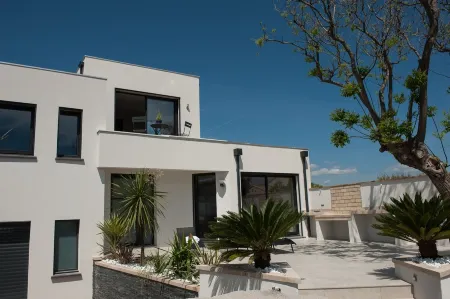 Villa La Perle de Thau Direct beach access