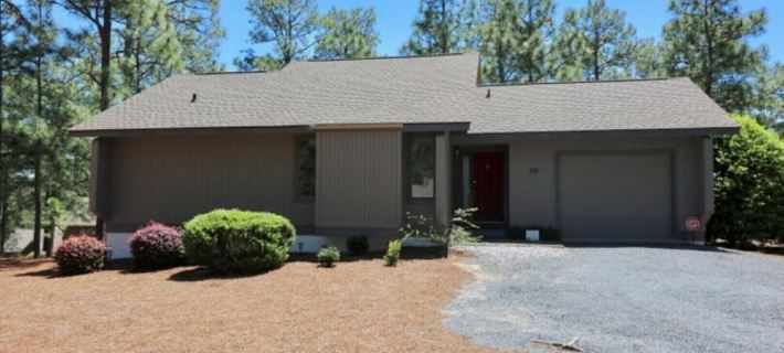 Birdie House located off Pinehurst #6.  Whole house near 39 golf courses. Hotels in Pinehurst