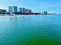 Pool - Pet Friendly - Self Check in - Patio - Full Kitchen - Close to Beaches