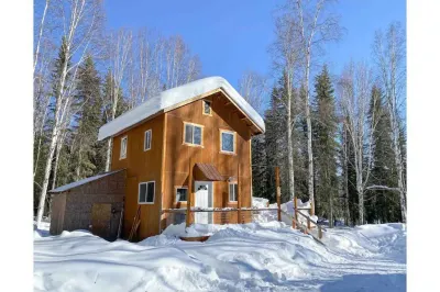 Comfy/Private Alaskan Cabin 1