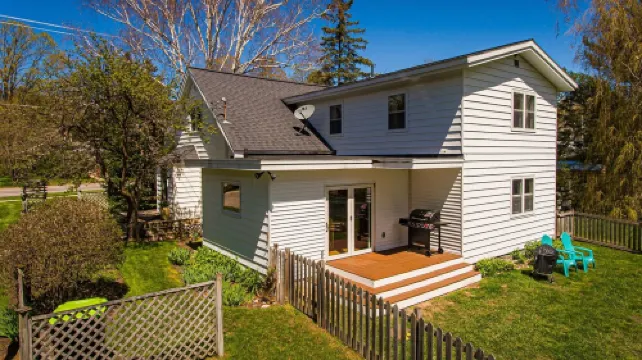 Private Cozy Cottage in Charming Walloon Lake Village - Sleeps 13!