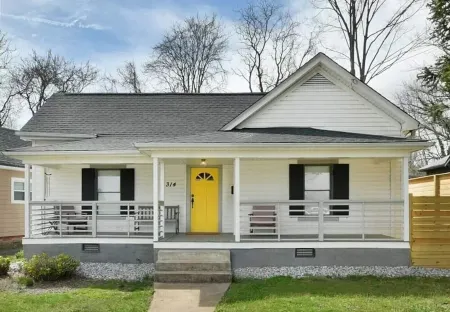 Vintage Modern Synthesis in the Heart of Winston-Salem