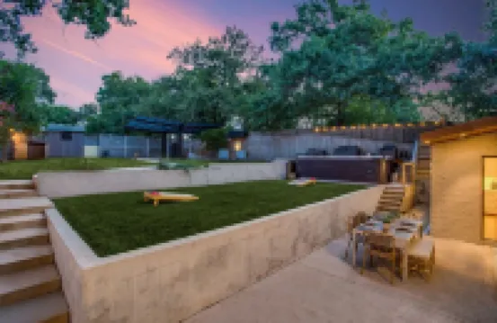 Architectural gem with treetop view & SwimSpa 6min to Bishop Arts, 15 to Downtow