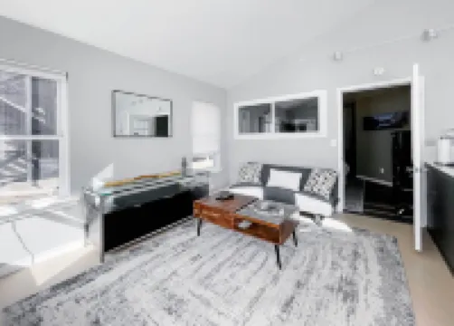 Bright 1Br in Historic Home Walk to UM & Downtown Mid-Term Stays Allowed