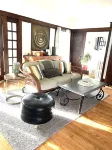 East Side Summer Escape • 3Br Near Lake Michigan, Uwm & Coffee Shops + Garage