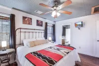 El Castell - on the Llano River [Entire Property - 4 Cabins]