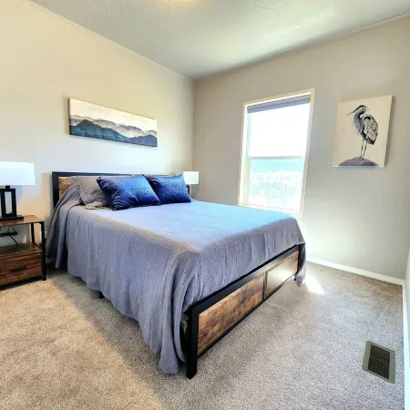 Grandview Getaway offers spectacular views overlooking the Clearwarter river.