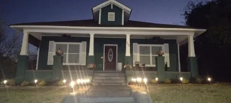 Macon a Little Music House.  Family-sized Home <1 Mile to Mercer & Downtown Отели в г. Мейкон