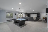 Luxury - 6000sqft- Sleeps 22+ Basketball, Billiards, Theater, Game, PrincessRoom