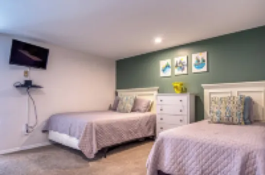 Nordic Chatlet - Pools - Hot Tubs - N Conway - 3 Ski Mtns!