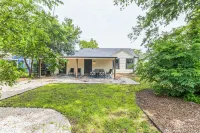 Fully Renovated 3 Bed/3Bath House 1 1/2 Blocks from AT&T Stadium Hotels near The University of Texas at Arlington