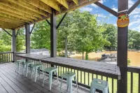 Peaceful Lake Wylie Waterfront Home in Belmont. Great Views, Beautiful interiors - 5성급
