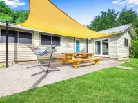 Lakeside Oasis ~ Pet Friendly ~ Pool Table ~ Sleeps 7 ~ Mcqueeney Texas Hotéis em McQueeney