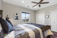 Lovely Lake Home with Stunning Views-Your perfect Table Rock Lake Getaway Awaits