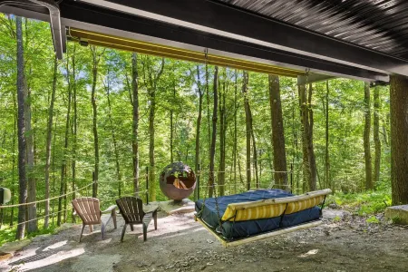 Ohiopyle Luxury Treehouse