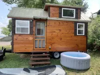 Shady Haven - Tiny Home 1 Hotels in Bellevue