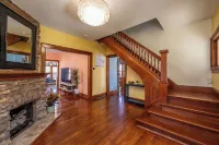 16 mi to White Sands. Pool, Game Room, King Beds