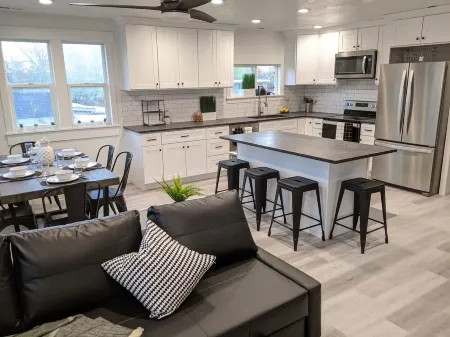 Brand new everything Отели рядом с достопримечательностью «Китайски ресторант "Китайски квартал"»