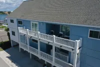 Soundfront on Banks Channel with private pier and boat slips