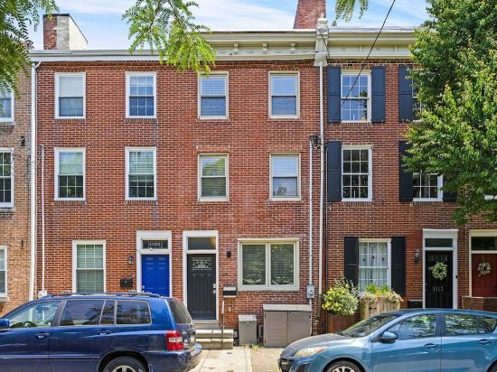 Walk Everywhere, Comfortable Park-Front Escape w/ Free Parking!