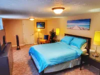 Las Puertas Amarilla! w/Office 152Mbps Wifi. Pet Friendly & Near City Park!