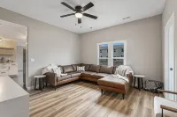 The House On Main Hotels in Clay County