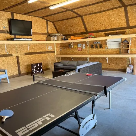 Lakehouse Retreat with Game Shed-4 minute walk to Beach, Fishing Cove,& Trails!