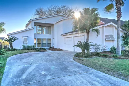 Windward- New Orleans Area Waterfront Home with Pool and Large Boat Dock