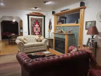 Comfortable Home Near Downtown