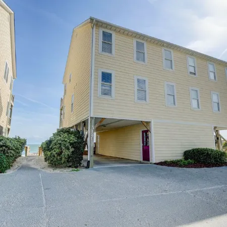 Paradise Found! Fabulous, Flexible, Beach Front Luxury! HotTub, Best Location!
